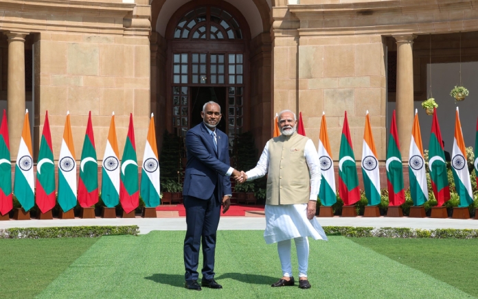 india maldives sign currency swap agreements