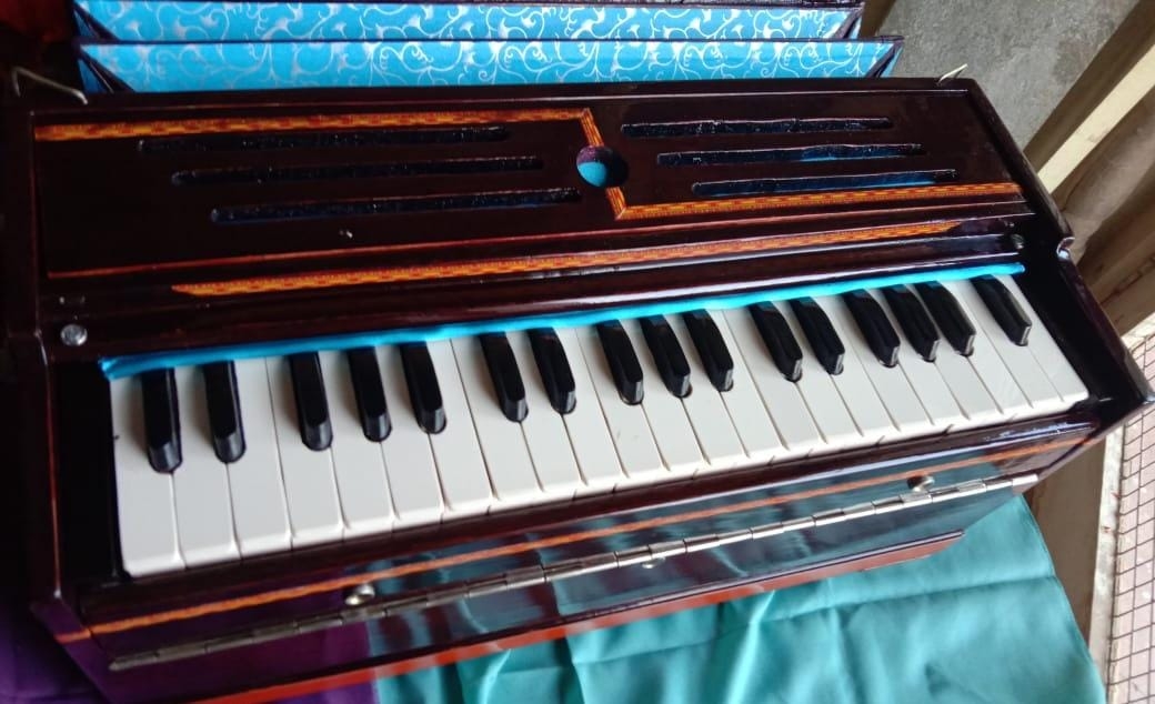 Sanjay Dasakkar Harmonium