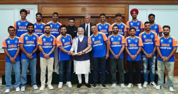 modi with team india